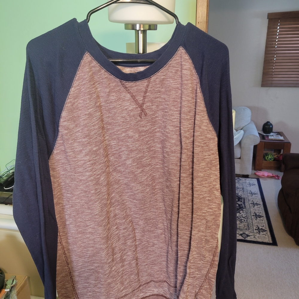 Arizona Jean Company Blue and Gray Knit Shirt